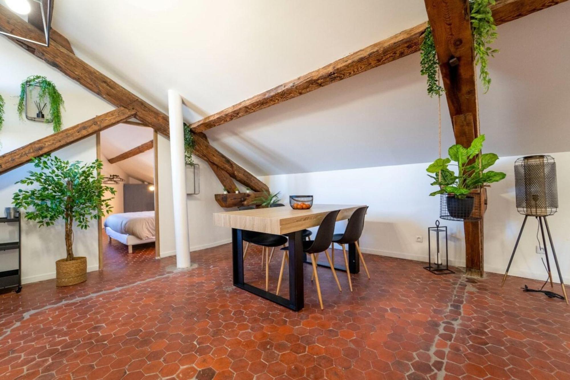 Authentique Studio Hypercentre - Clim - Wifi Apartment Nimes Exterior photo